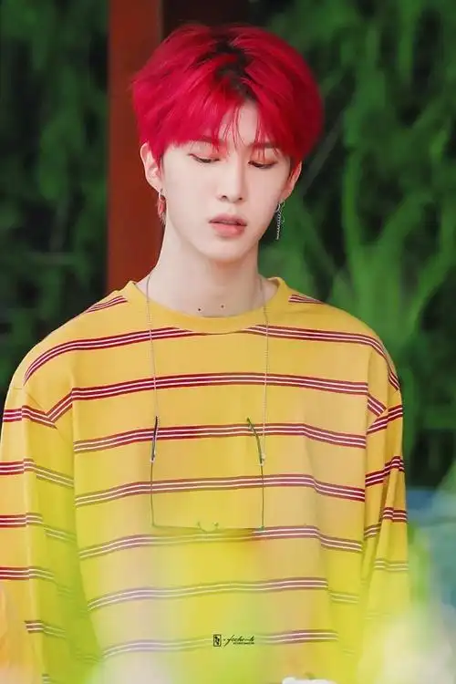 范丞丞绝版红发饭拍图频精选合集3完结