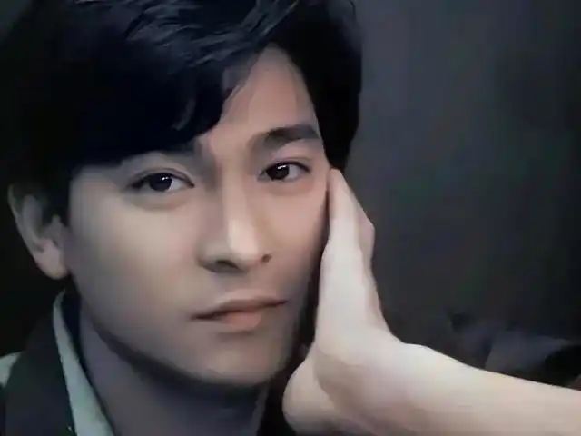 刘德华近照曝光满头白发啤酒肚明显网友不敢相信自己的眼睛