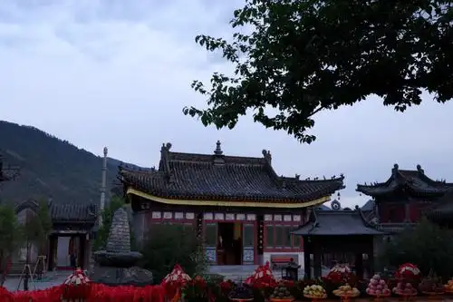 写美篇        五台山是文殊菩萨的道场,是中国唯一一佛教和道教融合