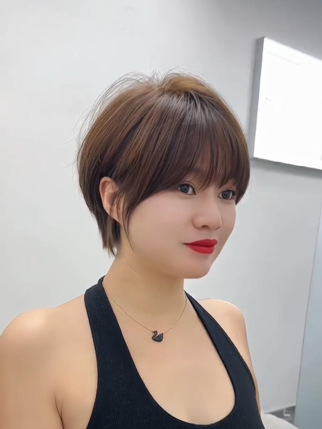 0969气质发型女生短发发型推荐超a减龄蓬松层女生减龄短发发型