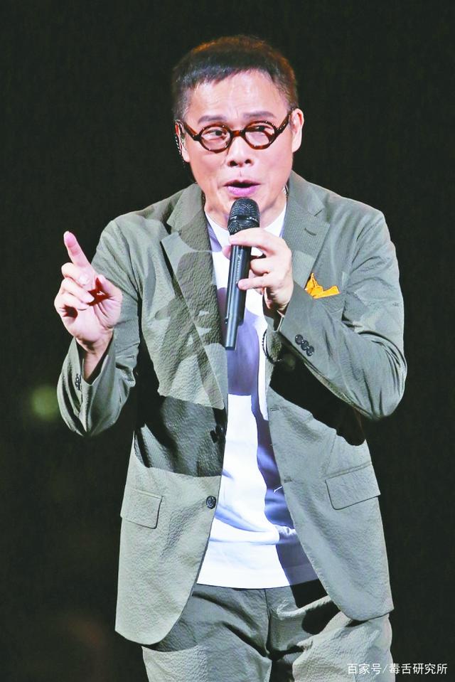 "台湾流行音乐教父"罗大佑此前因病住院,恢复后即宣布下月开唱