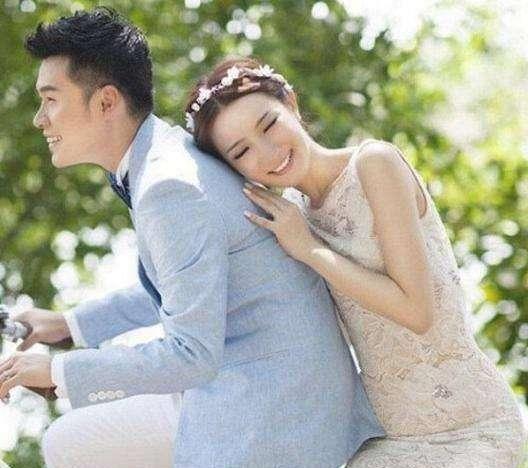 陈赫秒删首次晒张子萱照片,暗戳戳秀恩爱,喝三万多名酒惹争议_生活