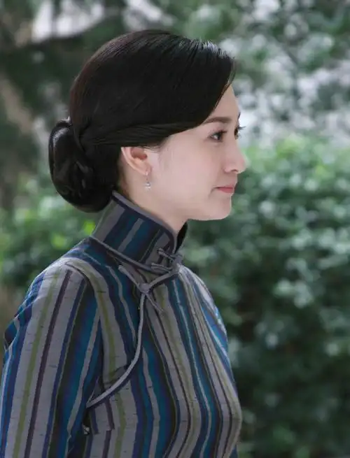 回忆杀!李小冉演绎最美民国风 来盘点一下她民国时代的造型