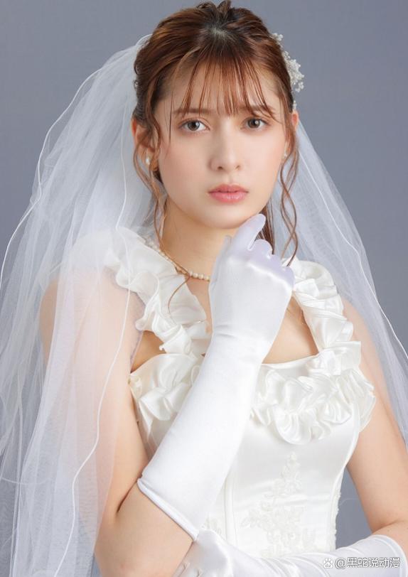 假面骑士圣刃:神代玲花个人婚纱写真集公开 粉丝:我老婆真好看