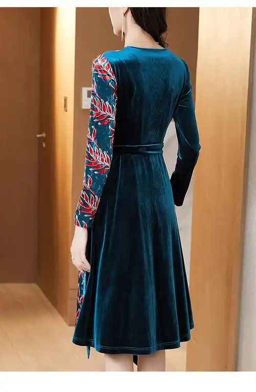 女装 连衣裙 summa summa时尚品牌 金丝绒连衣裙女2020年秋冬新款v领