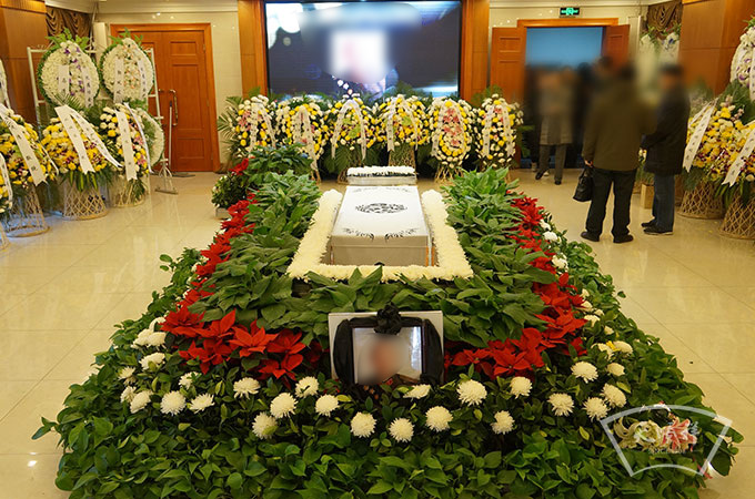 在八宝山殡仪馆为某陆军中校提供殡葬一条龙服务