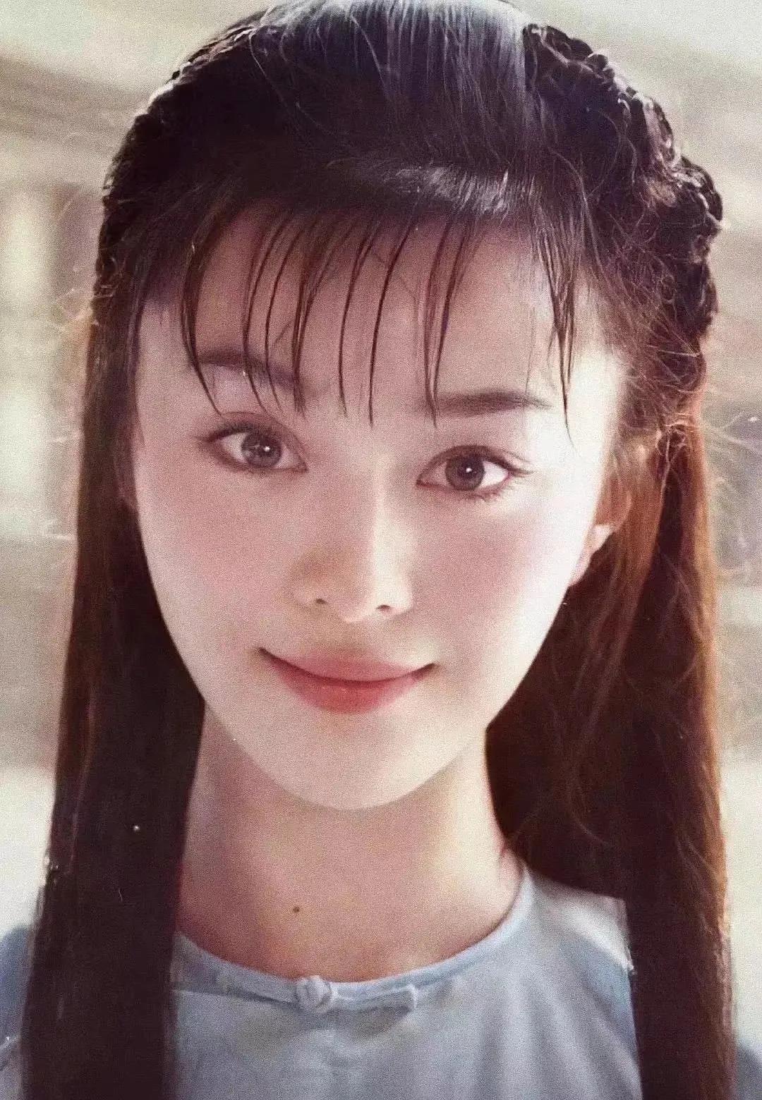 范冰冰20岁时的素颜生图放到现在什么水平?