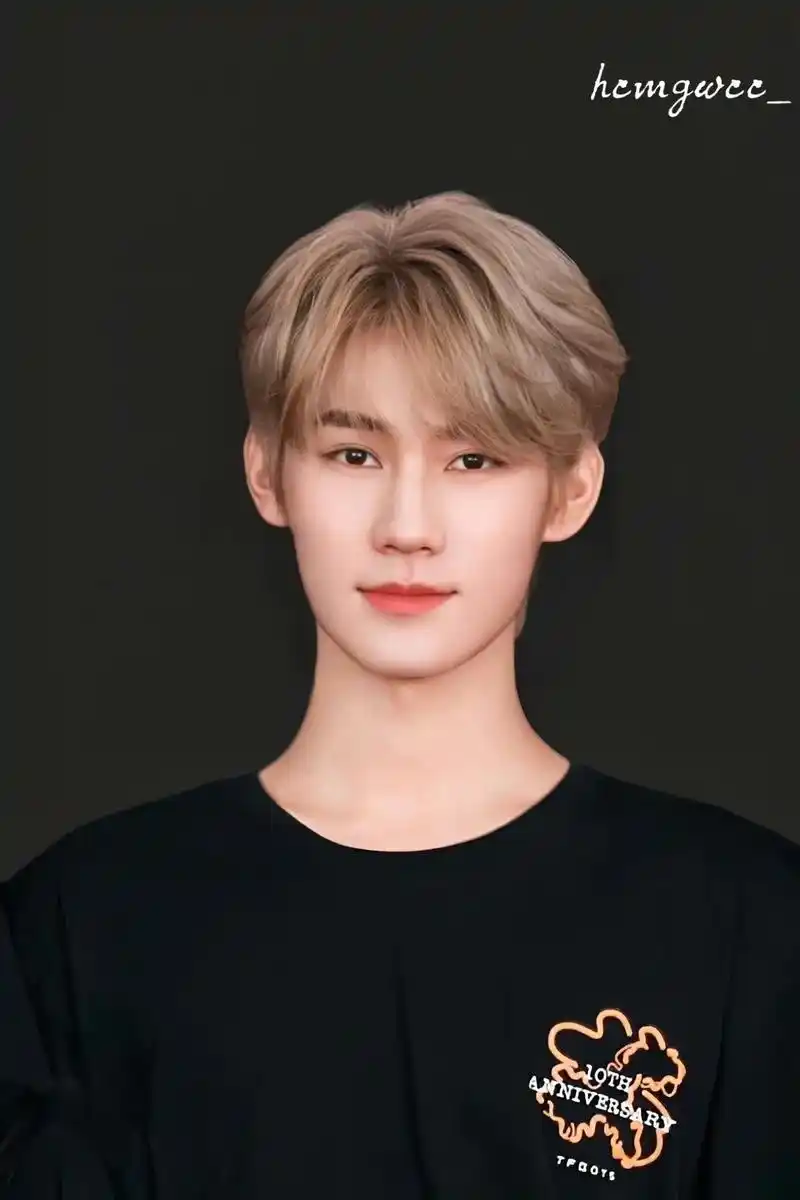 张真源证件照.真的很帅啊#张真源 #证件照片#证件照 - 抖音