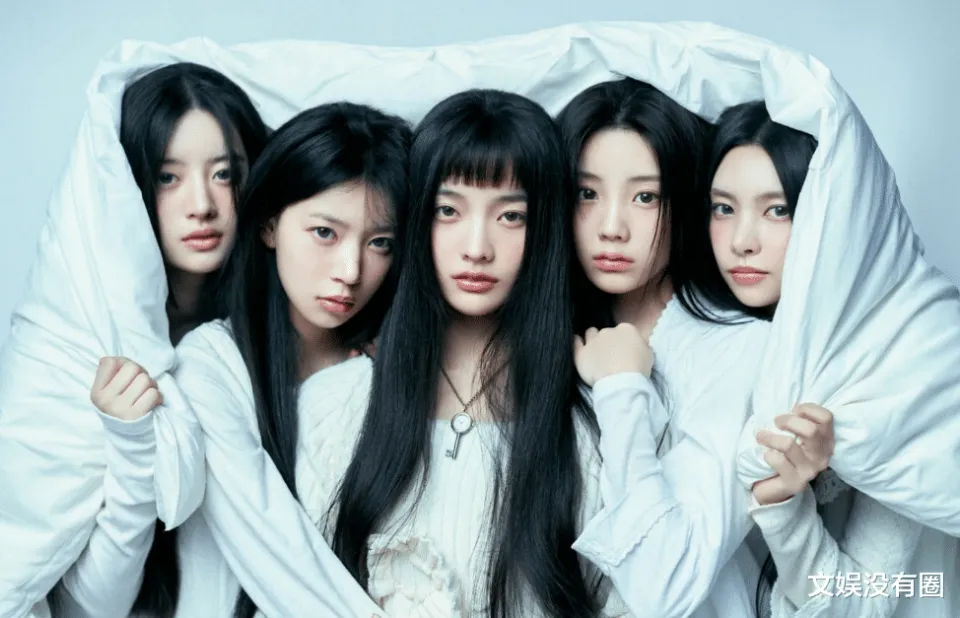 文娱没有圈获悉,illit是韩国hybe新推出的5人女团,由3名韩国成员卢玧