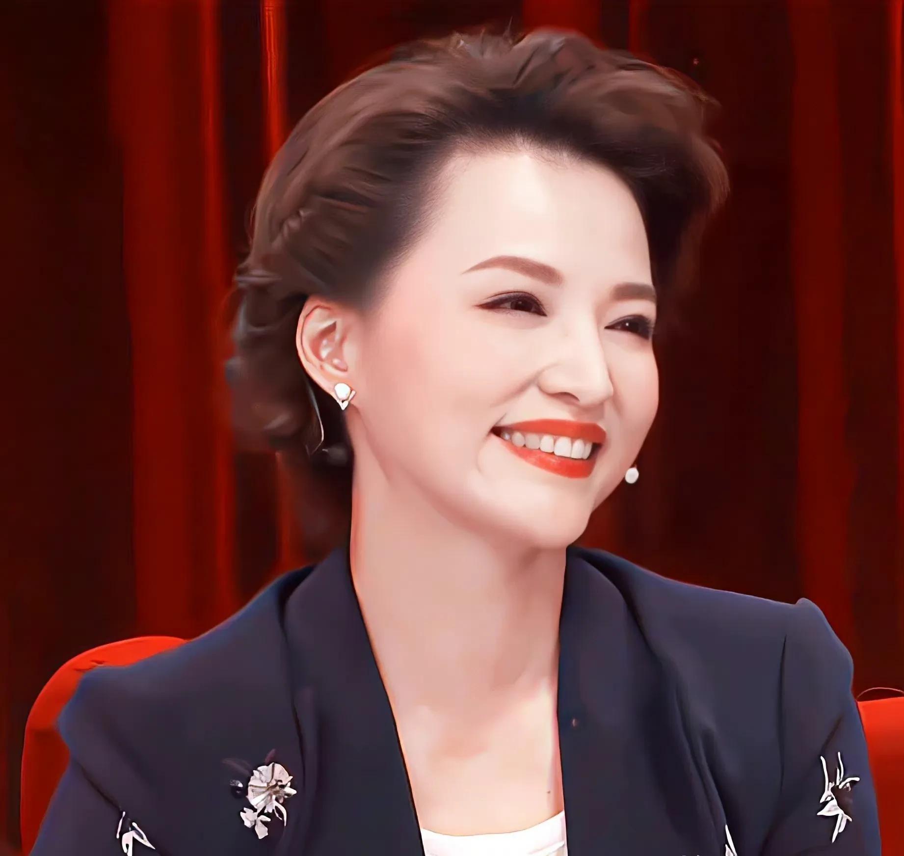 原创央视一姐董卿退出春晚5年背后原因到底因为什么