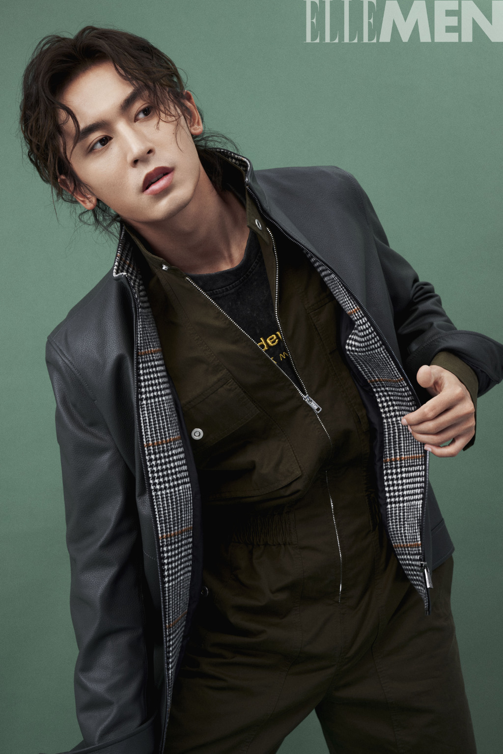 张哲瀚时尚帅气写真图片26