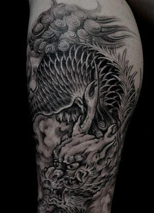 胸部超酷的招财神兽貔貅纹身图片