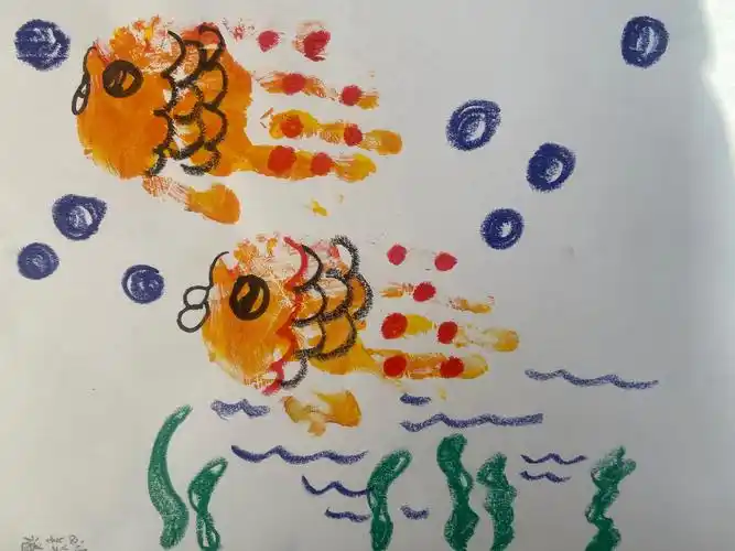 林西镇中心幼儿园中班-手印小魔术