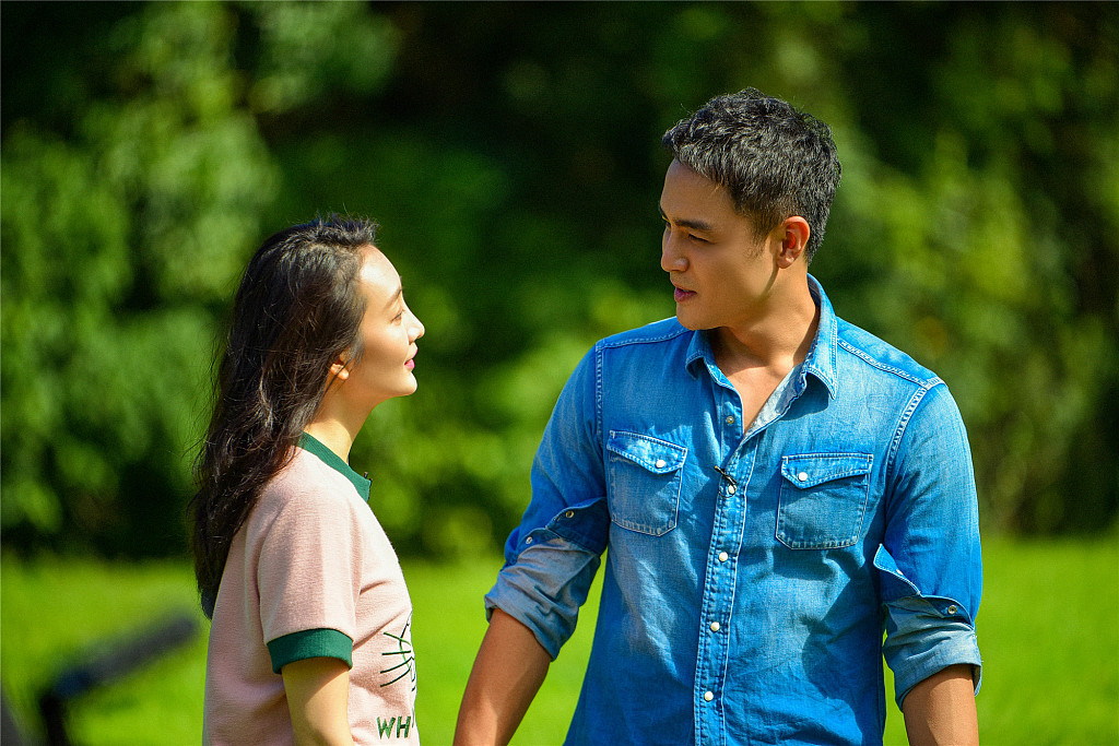 明道与王鸥温情相拥恋恋不舍 真情告白催人泪下