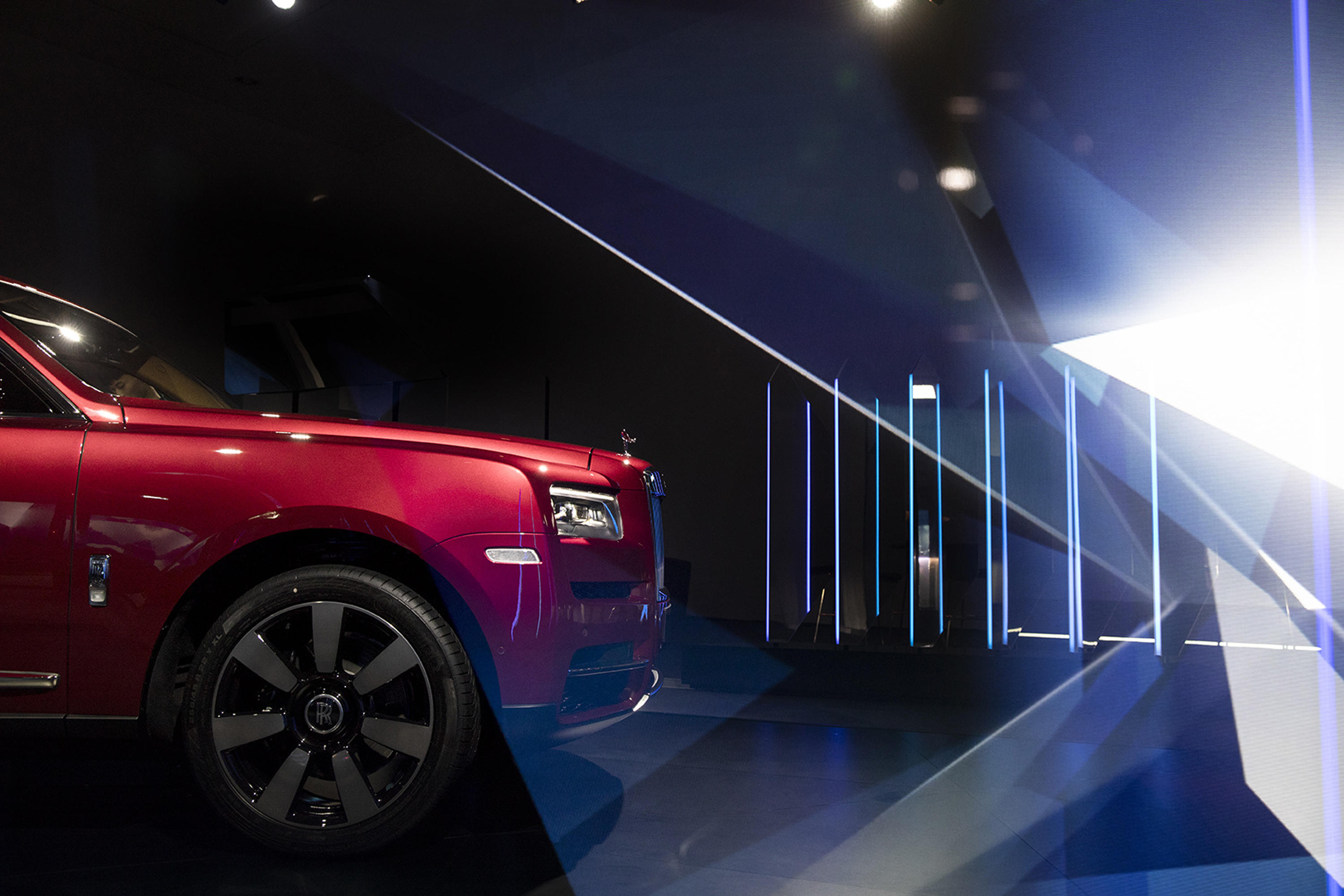 劳斯莱斯库里南suv王者座驾傲然于世