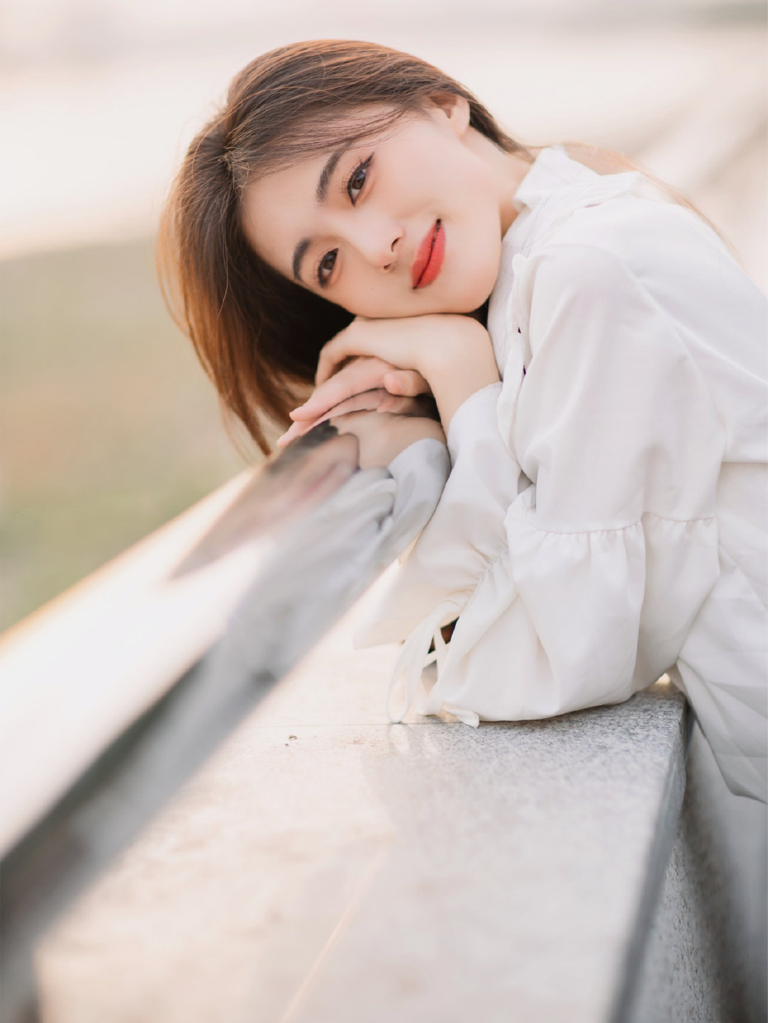 单人人像照怎么拍这些姿势教会你拍美美人像照很简单