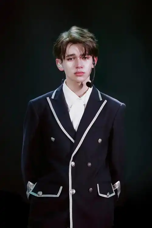 混血浓颜帅哥奶拽ace庆怜莫里亚蒂caelan美图安利楼09听说搬家啦带