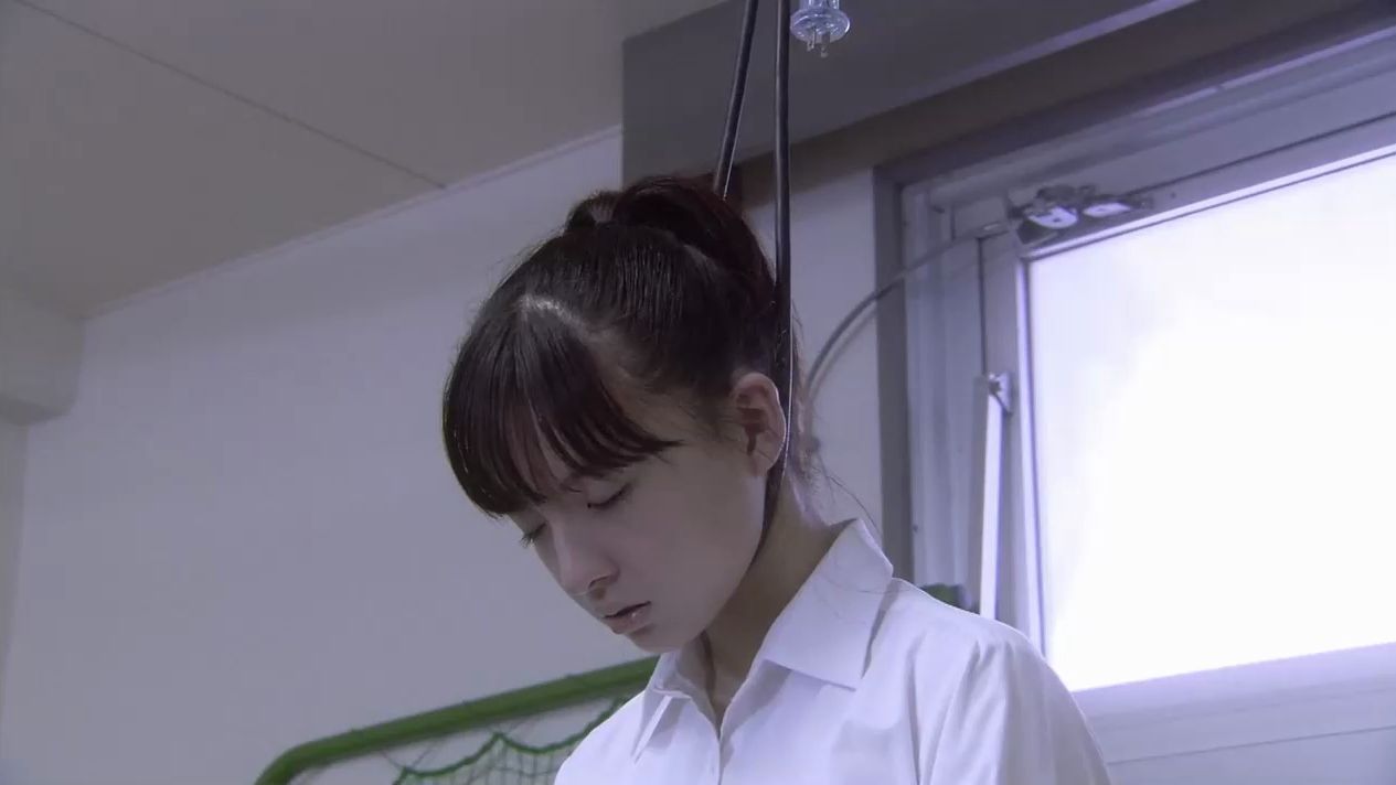 美少女高中生上吊自杀