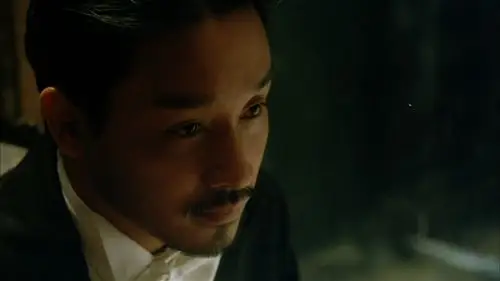 简介:电影《新上海滩》张国荣角色剧照图片,分享一组张国荣图片给大家