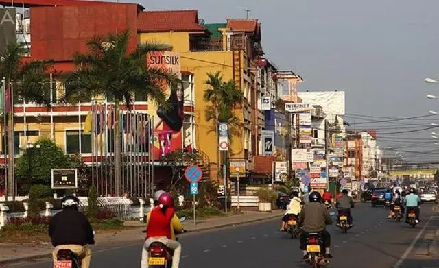 原创老挝无奈居民安于现状官员贪污腐败