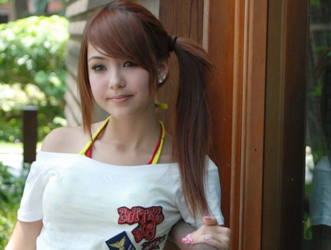 周杰伦女友昆凌旧照曝光,绝壁是整容了的