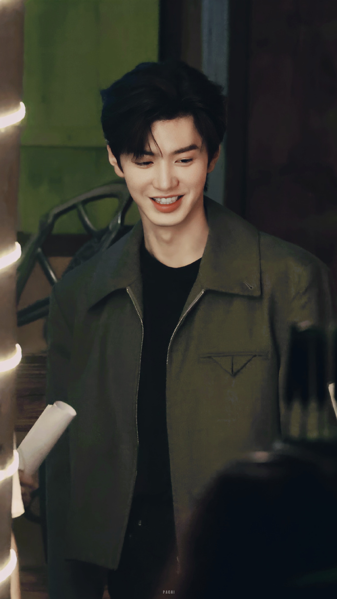 陈哲远#周日晚上坏但小猪的笑特别好(0861656108)