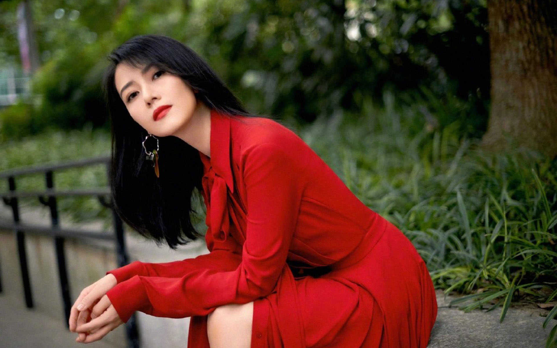 高圆圆优雅妩媚写真桌面壁纸