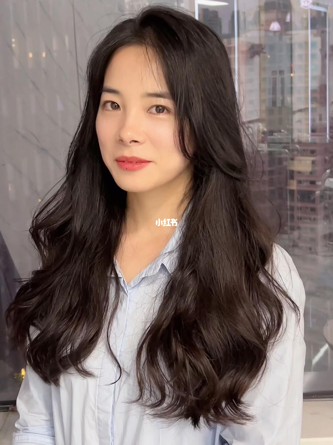 烫发女中长发发型大波浪卷发发型蓬松有型