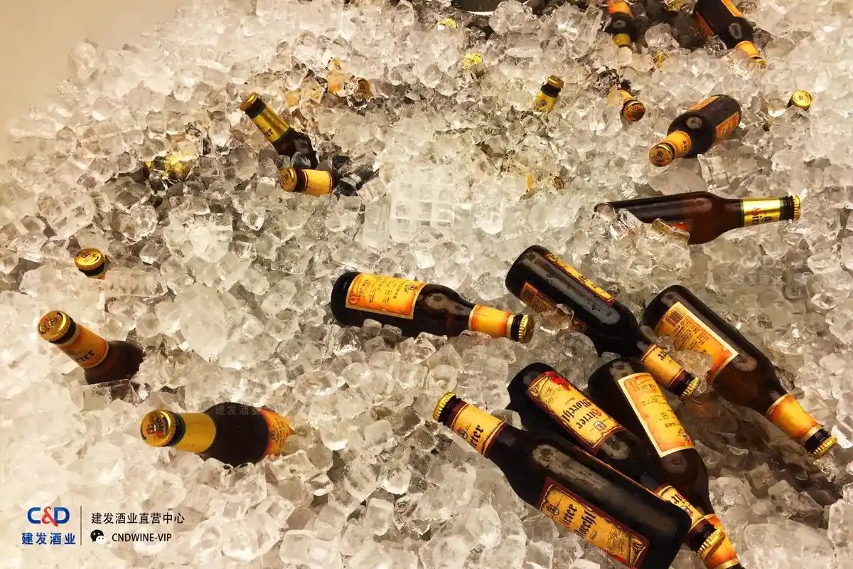 建发酒业61希尔特啤酒.