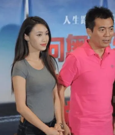 黄健翔和做完癌症手术的老婆提出离婚老婆哭着说我跟了你15年你太狠心