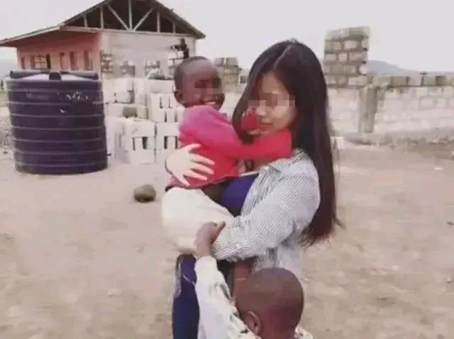 曾经的武汉校花陈怡,因爱情嫁到非洲部落,当时父母极力反对,多次劝解