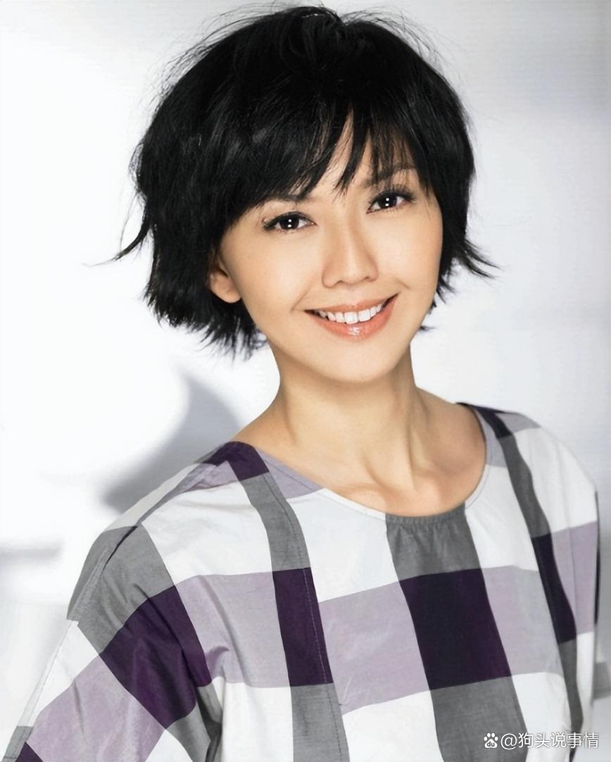 孙燕姿,为北京奥运录制歌曲,多次登上央视春晚,连续五年拿下最受欢迎