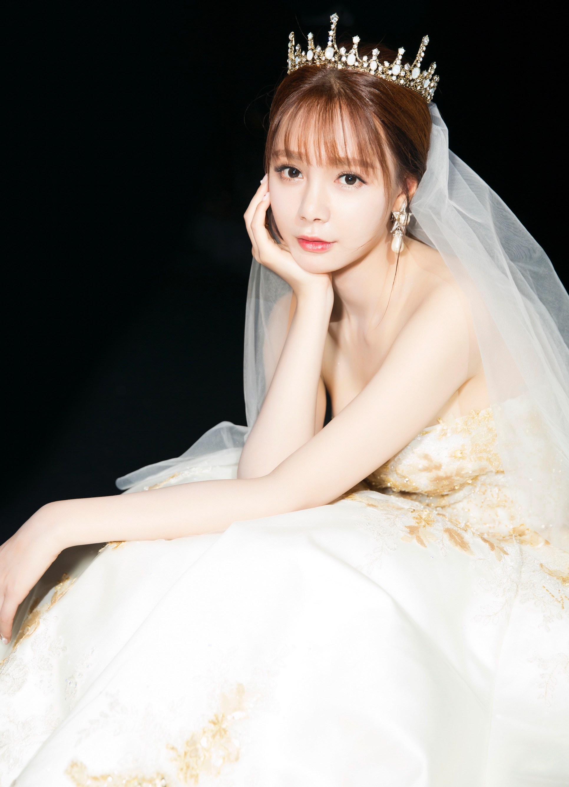 华语女主持人,演员,模特——沈梦辰