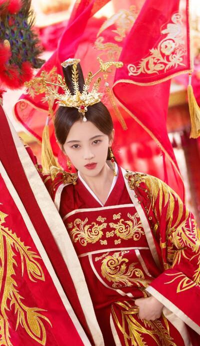 盘点女星古装新娘装,最后一位美到让人忘记呼吸_剧中_鞠婧祎_观众们