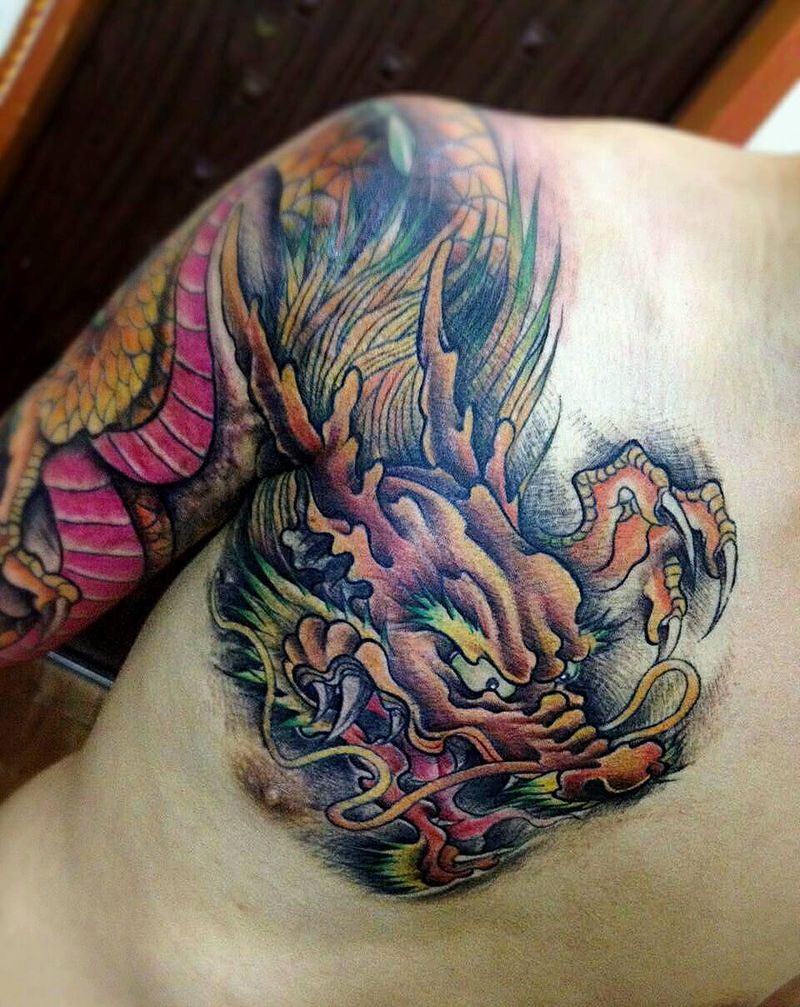 过肩龙全彩纹身图片