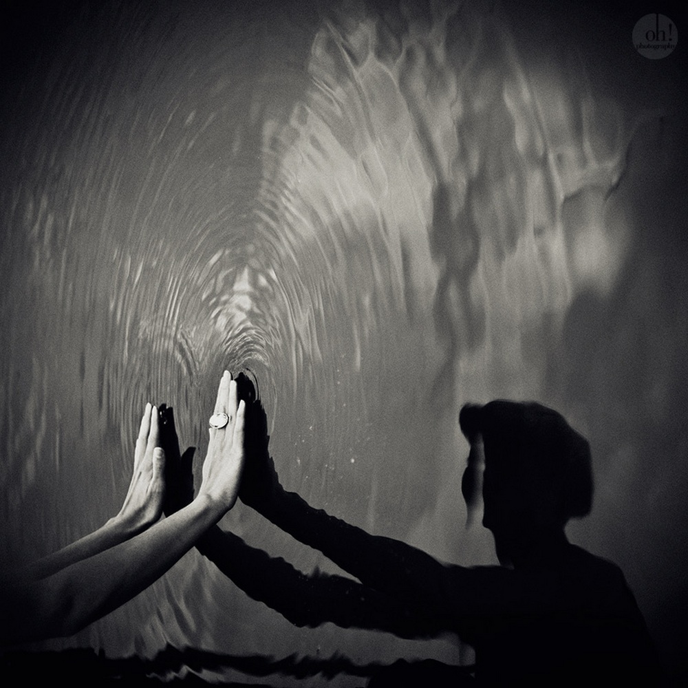 摄影大师经典作品欣赏|第四期(肢体的艺术语言)