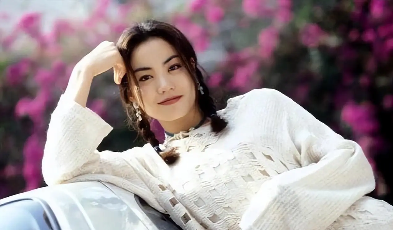 王菲年轻照曝光真正的明眸皓齿吊打一众现代女明星