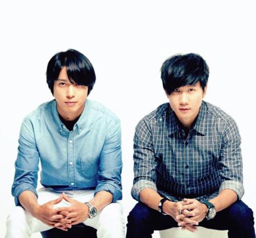 林俊杰郑容和齐晒合影 遭粉丝调侃像结婚照