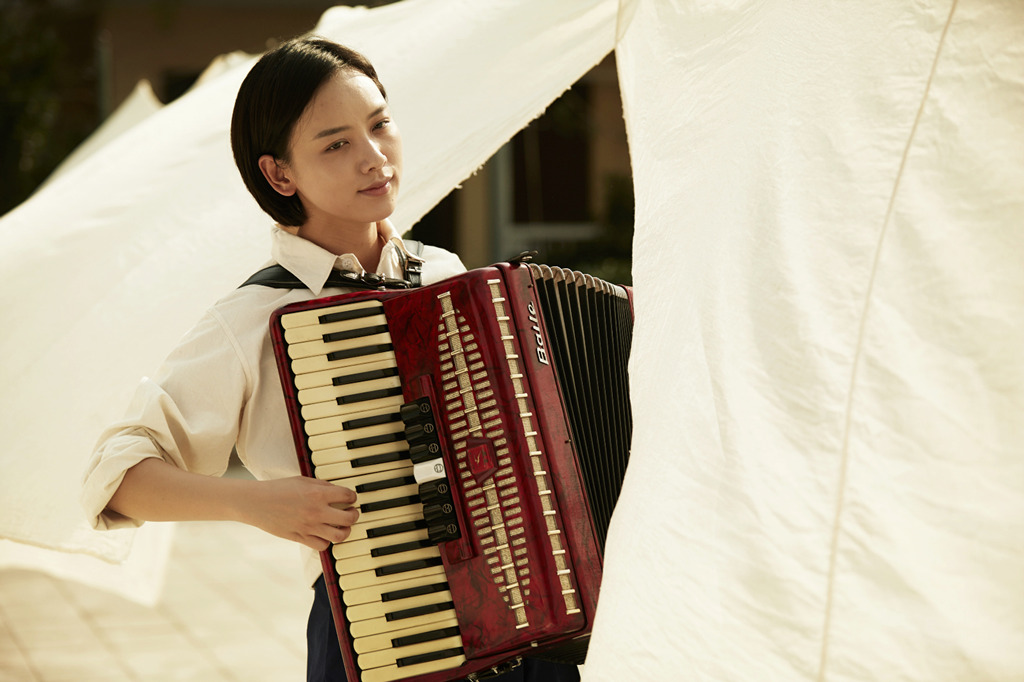 《芳华》热映 李晓峰竟是高情商"官二代"