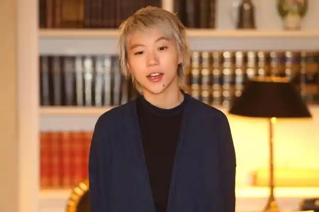 窦靖童个人资料 虽没过高的颜值却格外有性格的女子