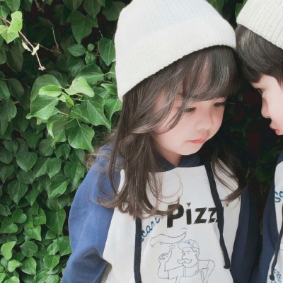 高清一对两张的最新款萌娃情侣头像图片