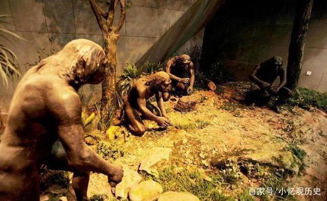 这反映了原始人的灵魂不灭的宗教信仰,以为人死了,只是灵魂离开了身体