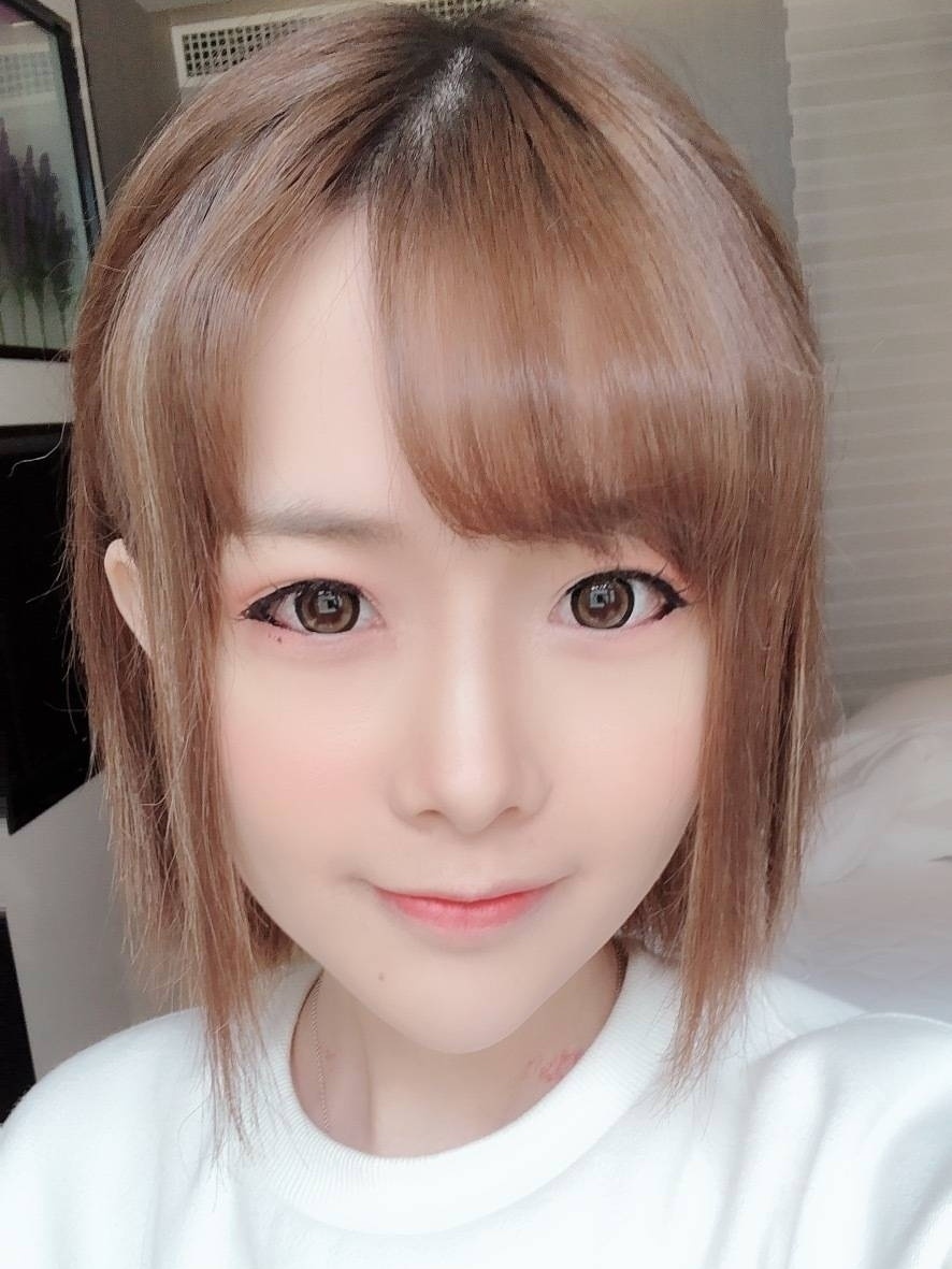 虎牙主播轩墨宝宝,中国第一伪娘的女装大佬!