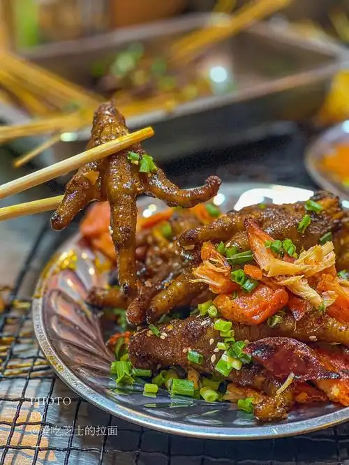 贵阳探店你吃过入口即化的烤鸡脚吗71