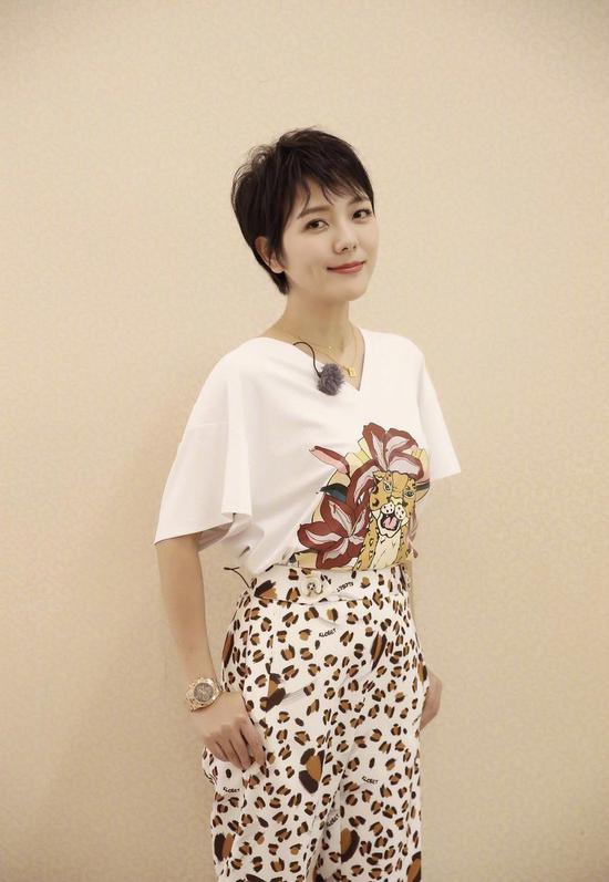 难兄难弟?杜海涛火锅店停业整顿,汪涵妻子杨乐乐成"老赖"