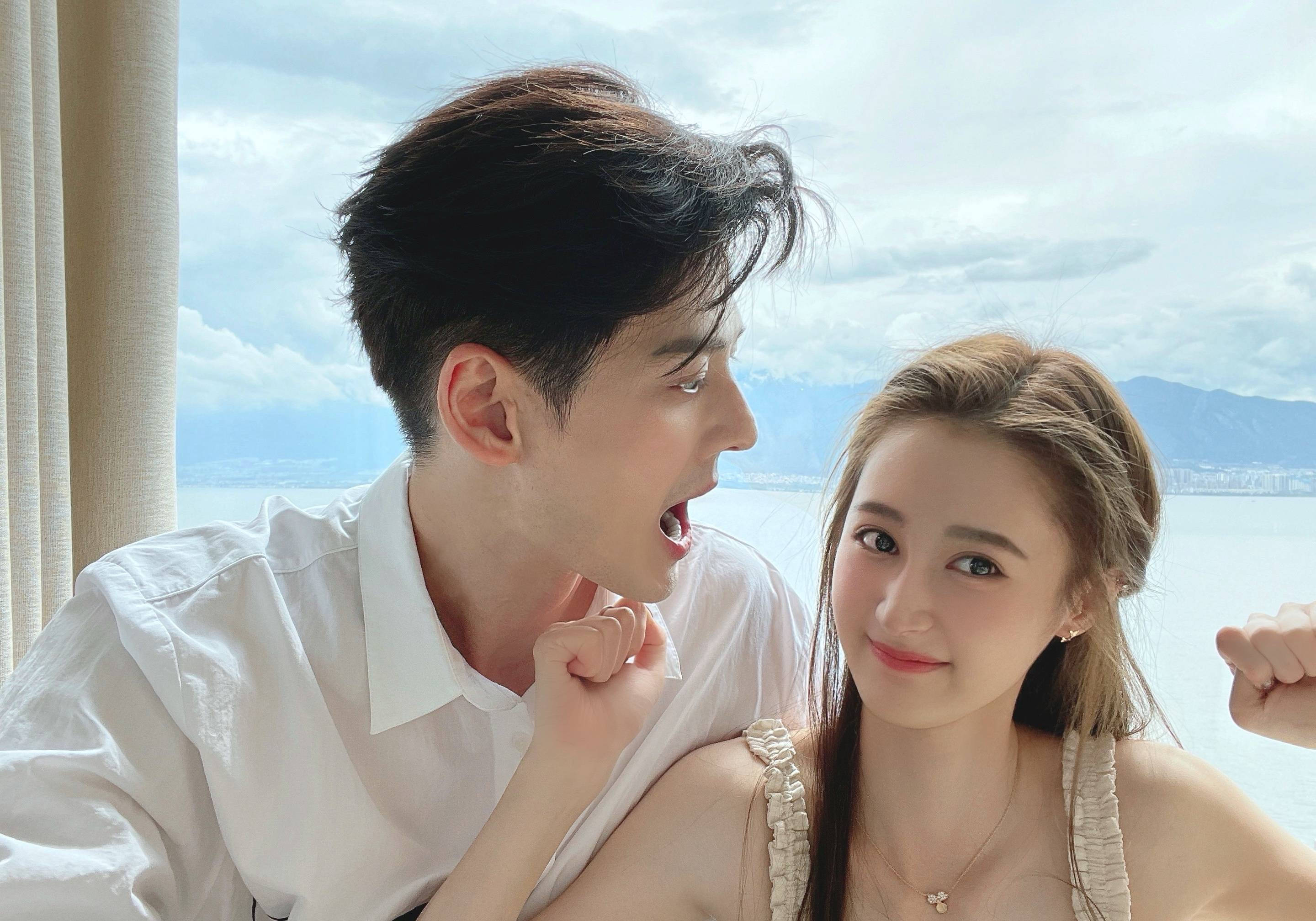 郭品超决定后年结婚 并回应与女友19岁年龄差