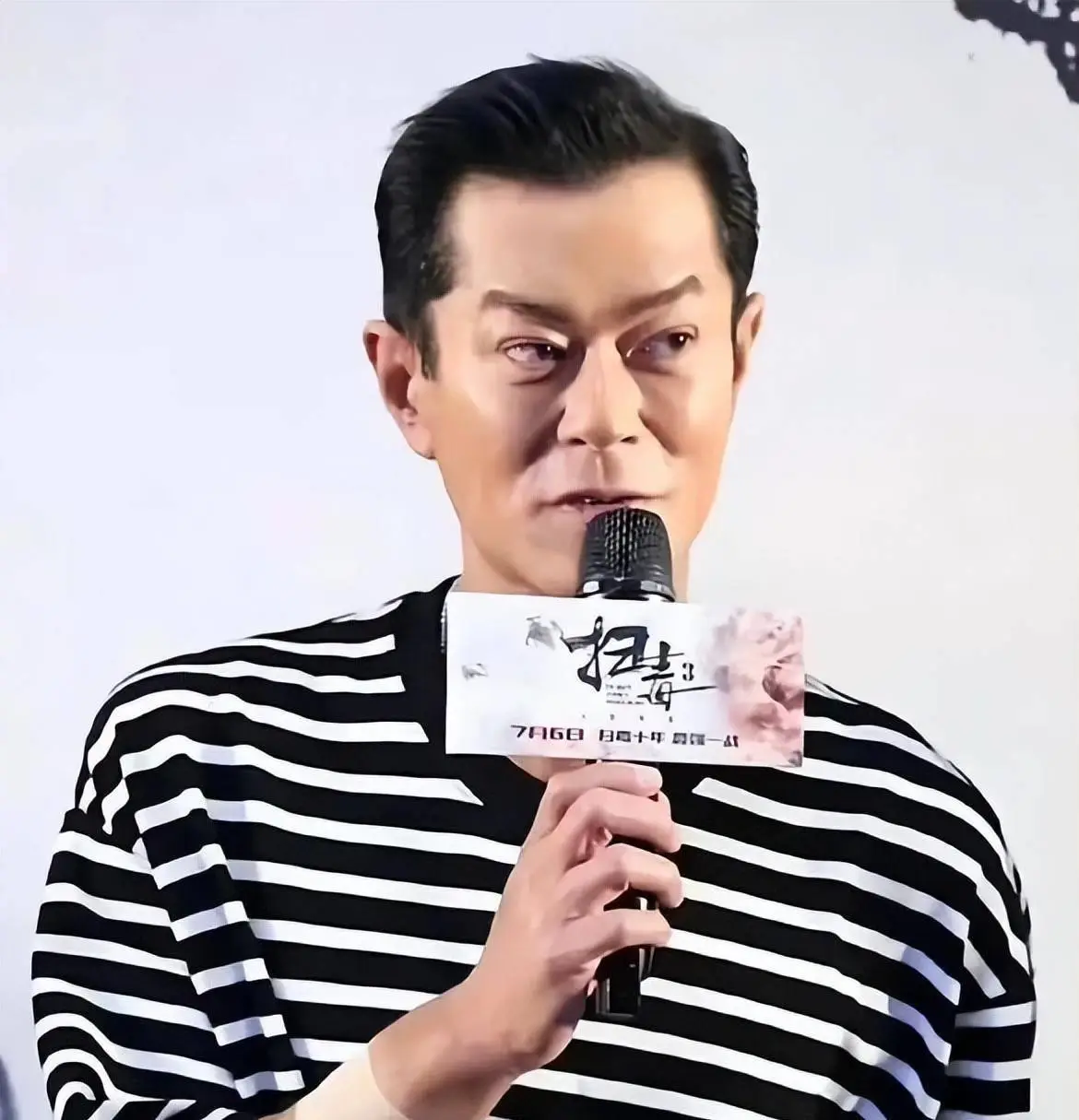 然而,近年来,人们开始留意到古天乐的面部轮廓似乎有了微妙的变化