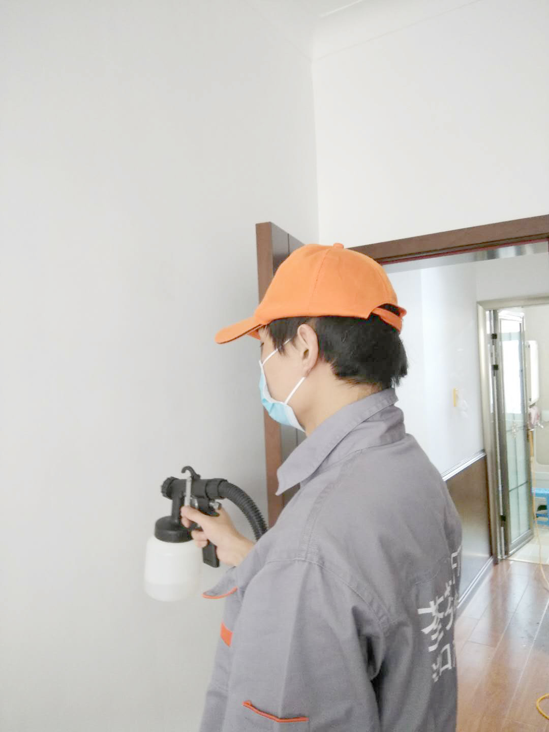 卧室墙面喷涂全方位施工