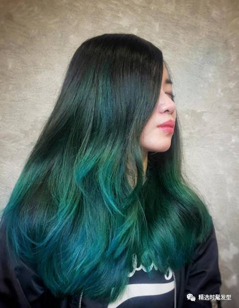 今年流行"闷青色"