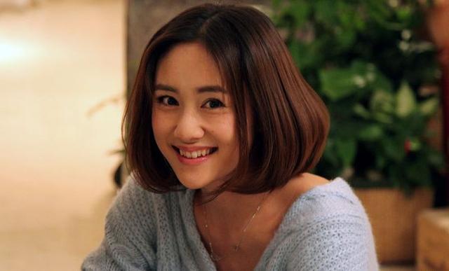 对于赵琳我们应该都很熟悉了,当年在2003年的时候凭借《别了,温哥华》